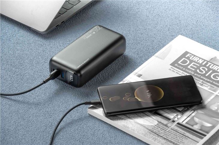 Power Bank 30000mAh Dual-input Three-output Large-capacity Digital Display Fast Charging PD20W/QC22.5W